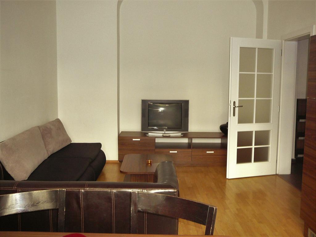 Lion Apartments Medena, Big Size, High Ceilings Bratislava Bagian luar foto