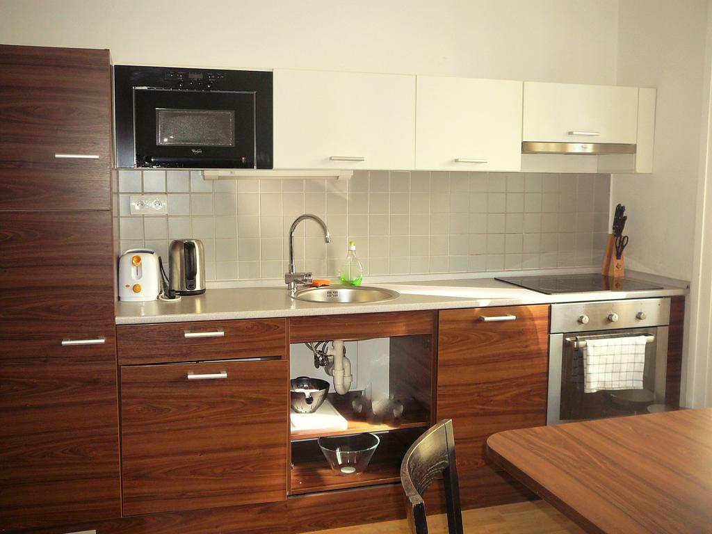 Lion Apartments Medena, Big Size, High Ceilings Bratislava Bagian luar foto
