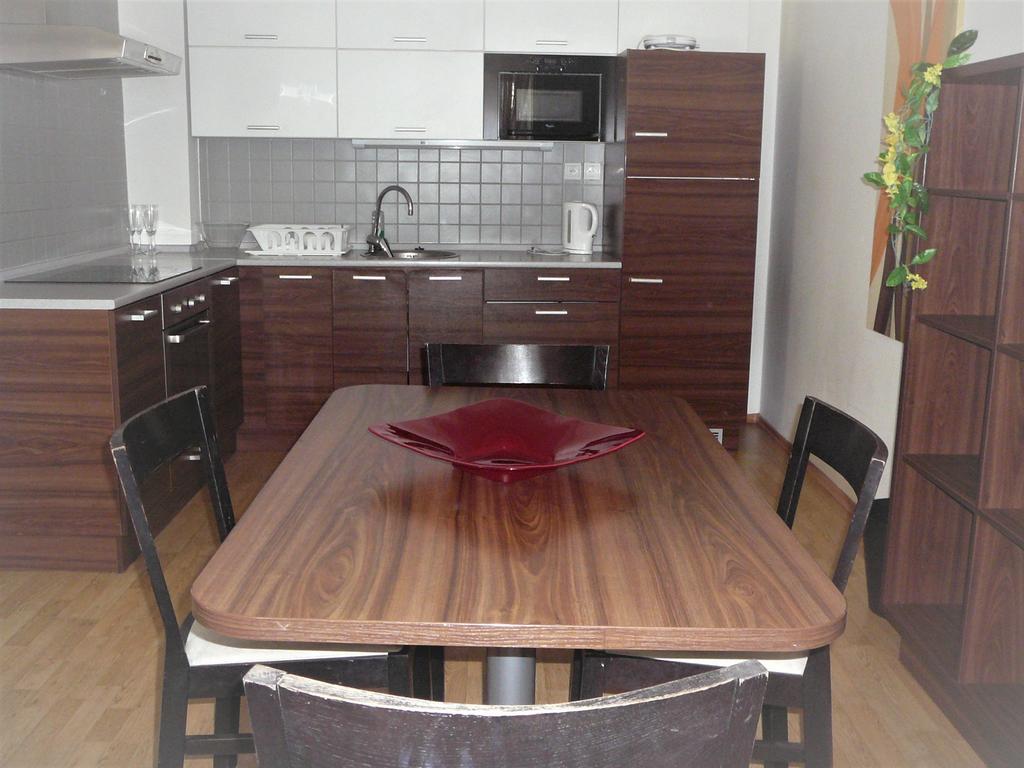 Lion Apartments Medena, Big Size, High Ceilings Bratislava Bagian luar foto