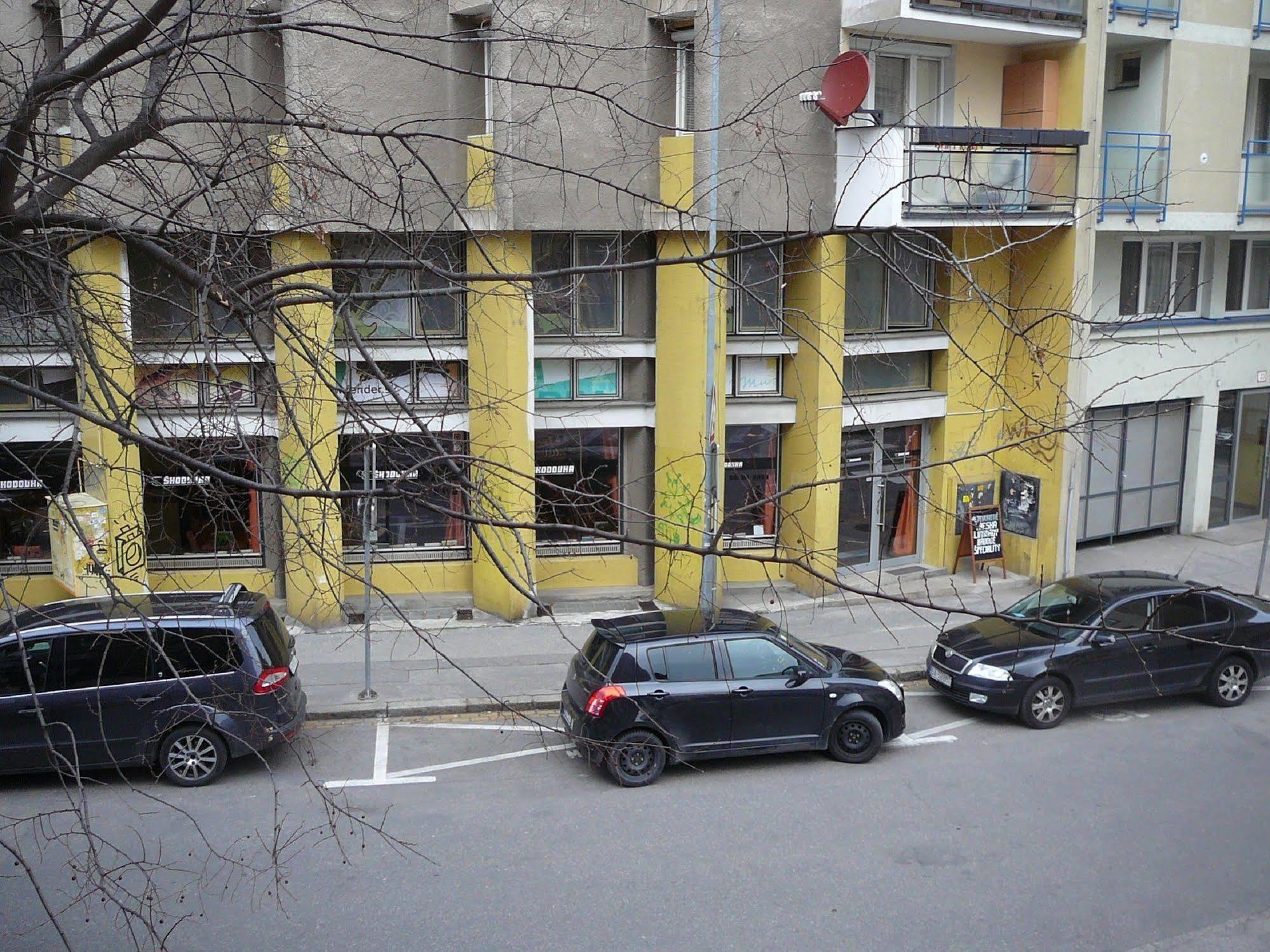 Lion Apartments Medena, Big Size, High Ceilings Bratislava Bagian luar foto