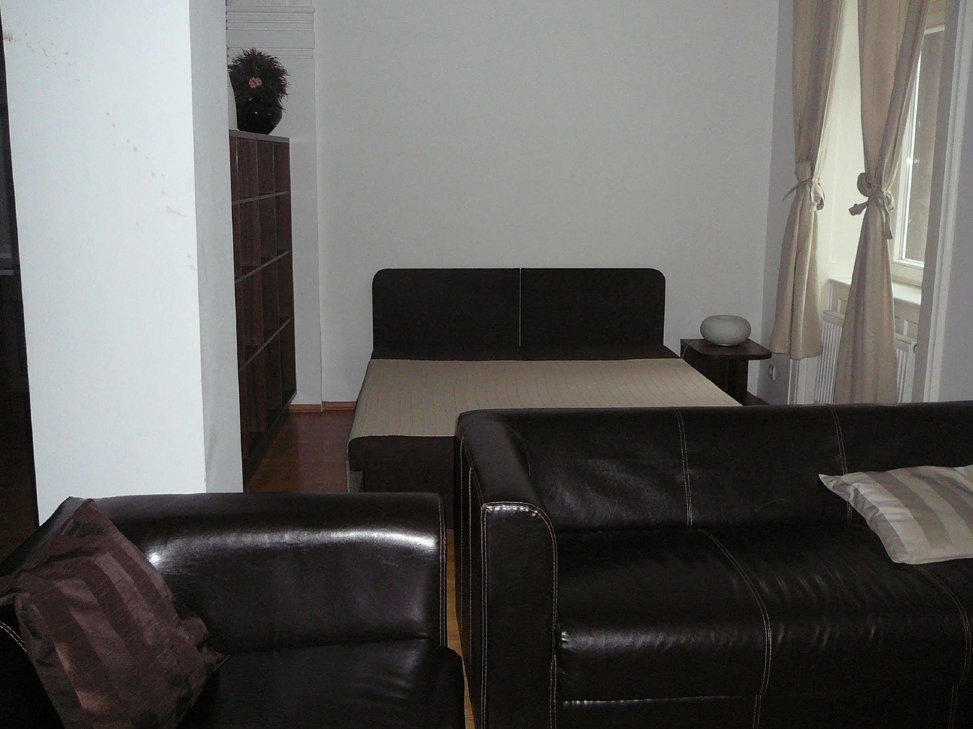 Lion Apartments Medena, Big Size, High Ceilings Bratislava Bagian luar foto